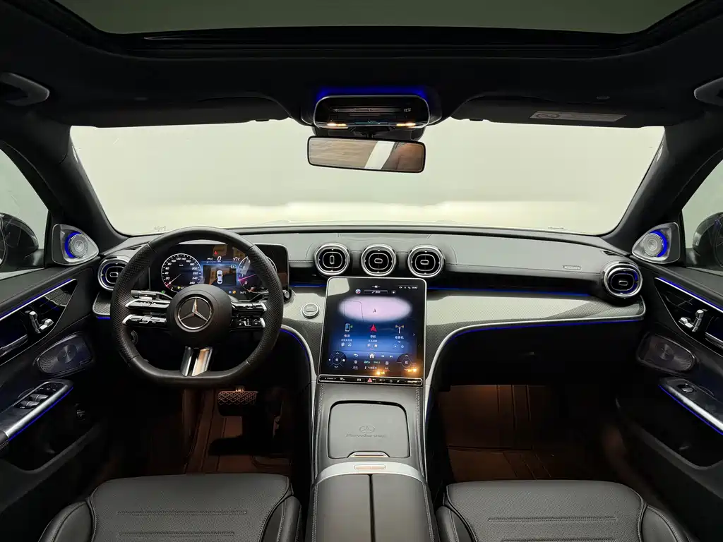 Mercedes-Benz C-Class 2024 — фото 12
