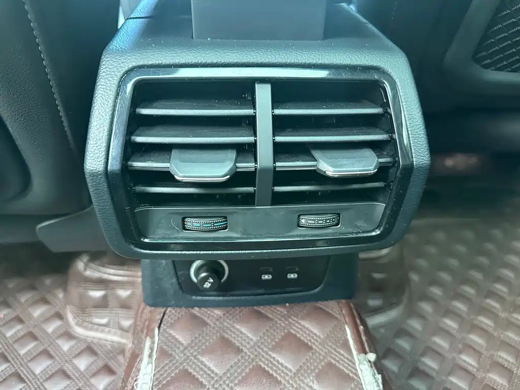 Audi Q3 2022 — фото 15