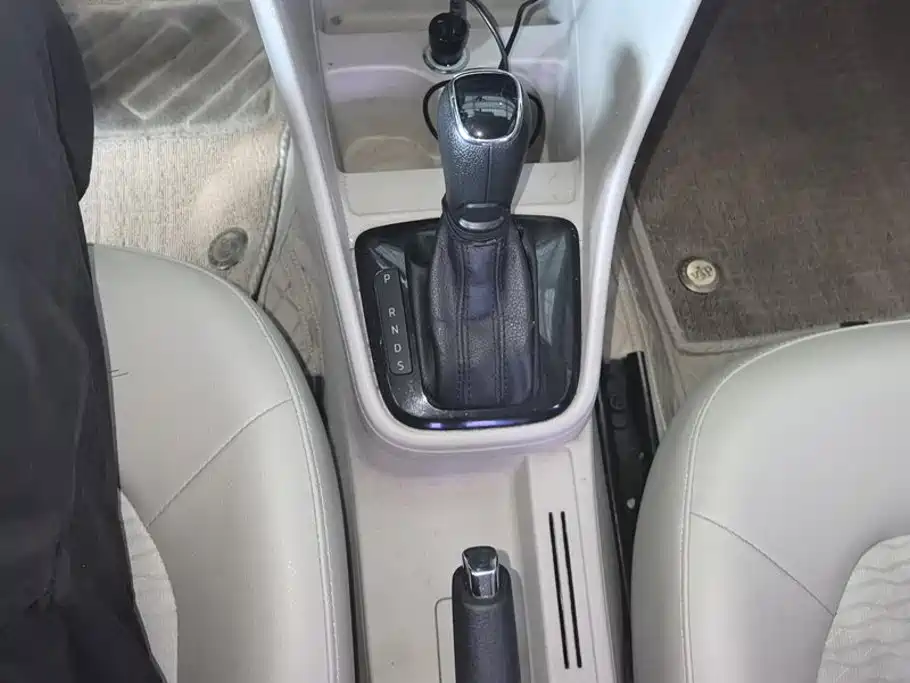 Skoda Rapid 2014 — фото 16