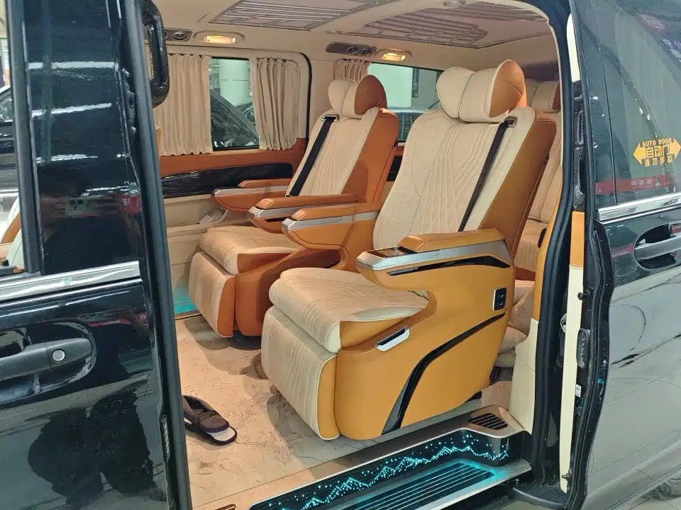 Mercedes-Benz Vito 2022 — фото 12