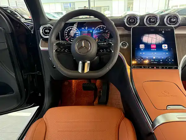 Mercedes-Benz GLC 2025