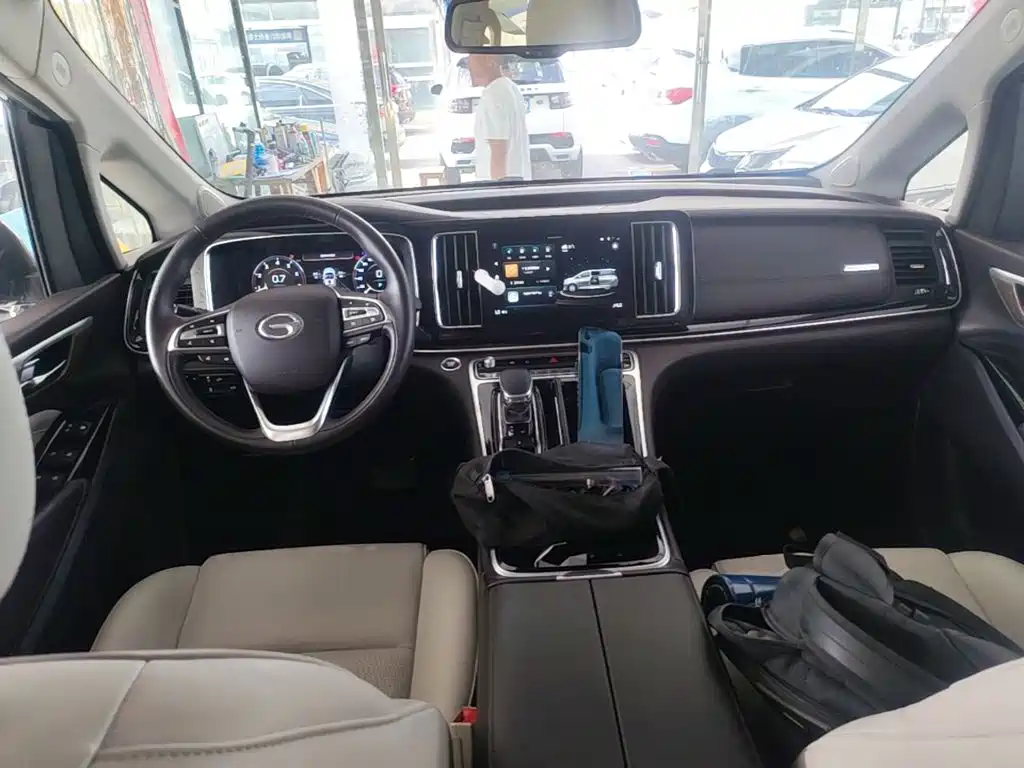 GAC Trumpchi M8 2022 — фото 10