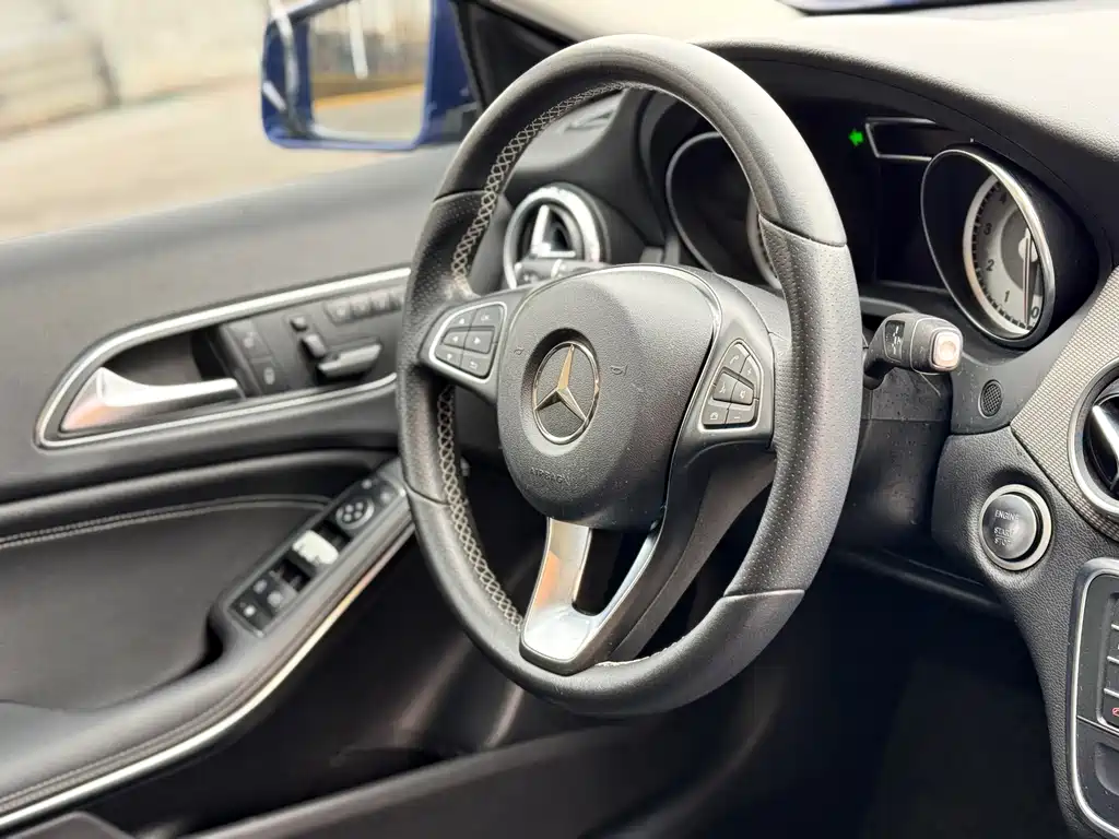 Mercedes-Benz GLA 2017 — фото 11