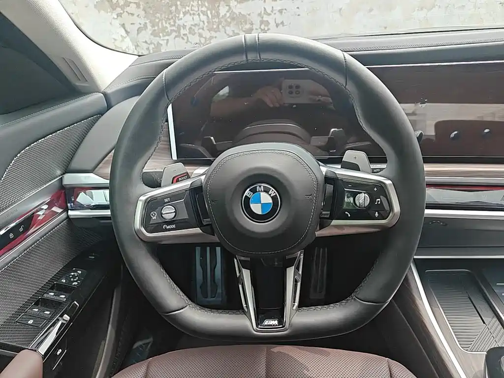 BMW 7 Series 2025 — фото 11