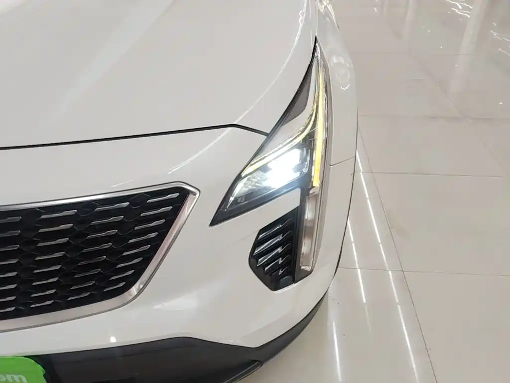 Cadillac XT4 2019 — фото 24