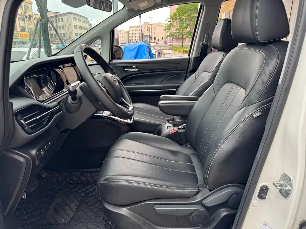 GAC Motor Trumpchi M6 2020 — фото 10