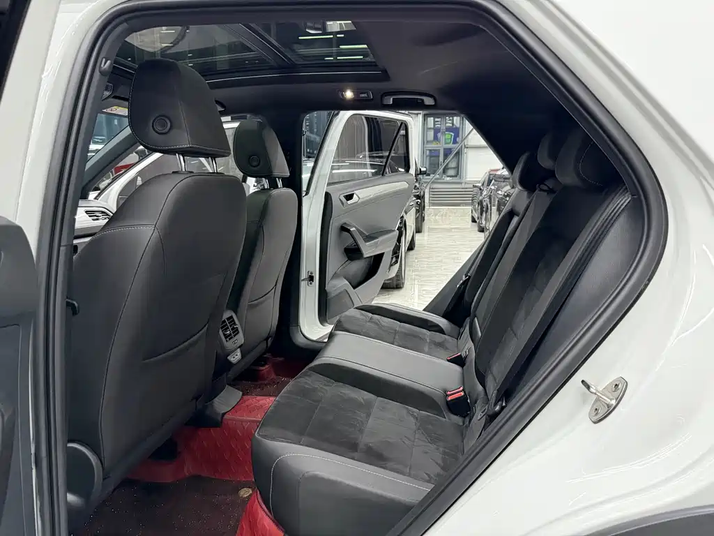 Volkswagen T-Roc 2022 — фото 16