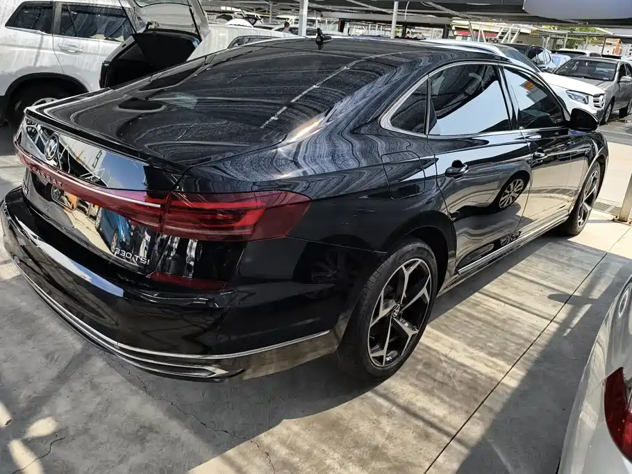 Volkswagen Passat 2024