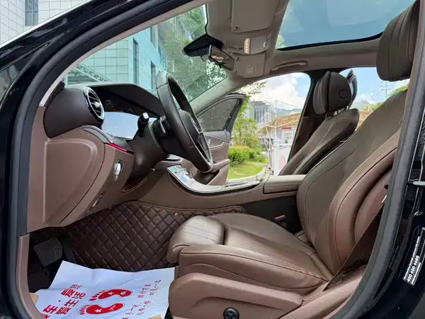 Mercedes-Benz E-Class 2022