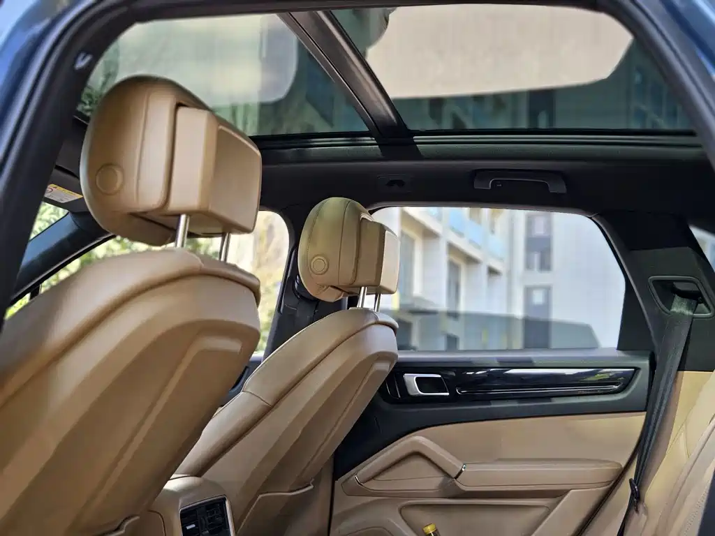 Porsche Cayenne 2018 — фото 20
