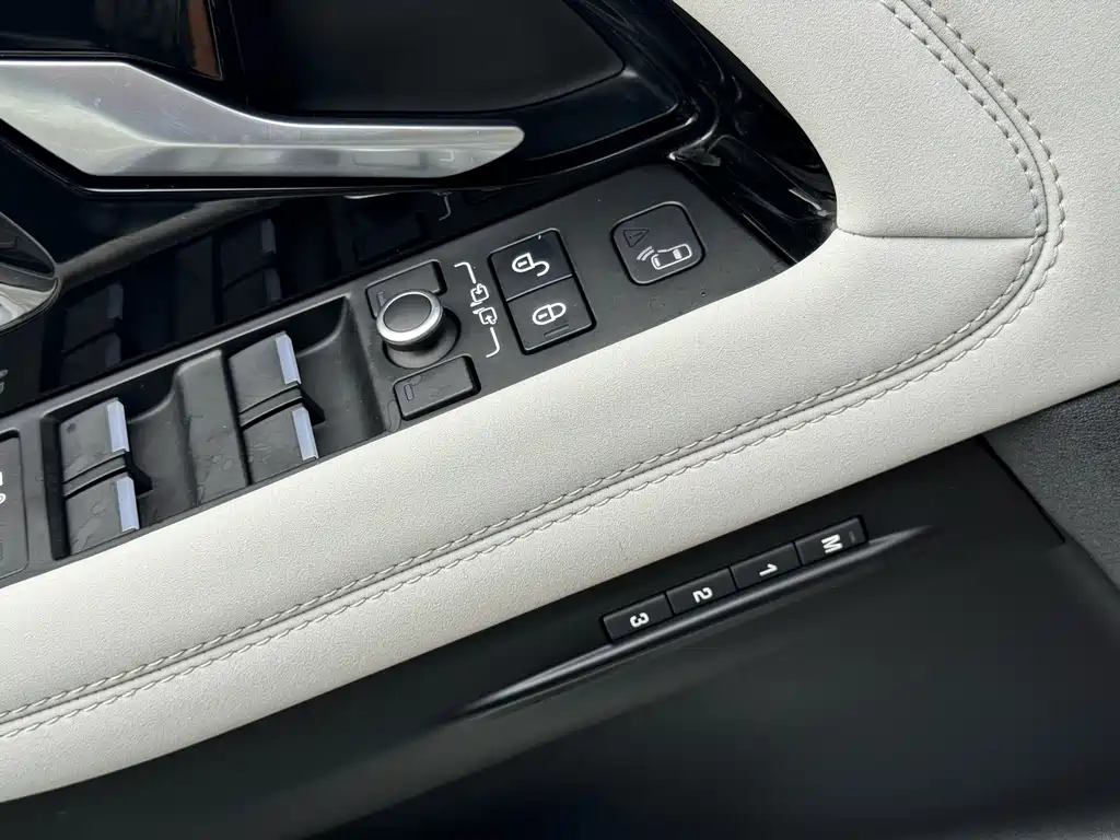 Land Rover Evoque 2020 — фото 18
