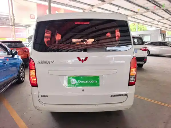 Wuling Rongguang V 2018