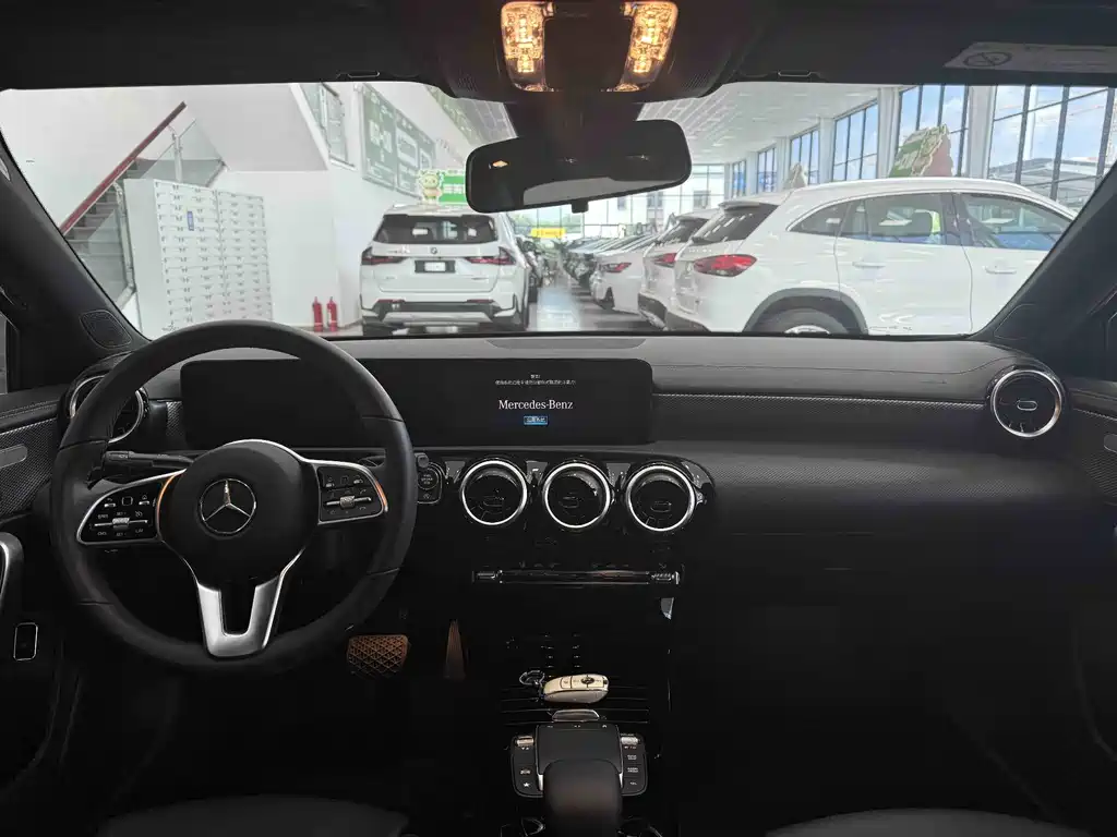 Mercedes-Benz A-Class 2022 — фото 21