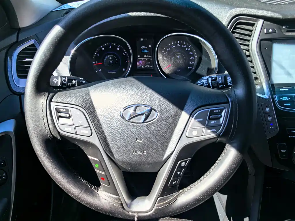 Hyundai Santa Fe 2015 — фото 15