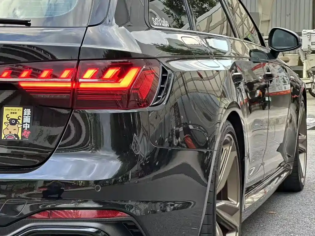 Audi RS 4 2023 — фото 6