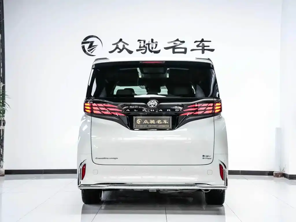 Toyota Alphard 2024 — фото 12
