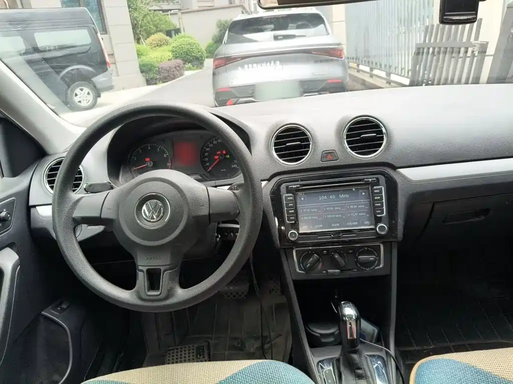 Volkswagen Jetta 2015