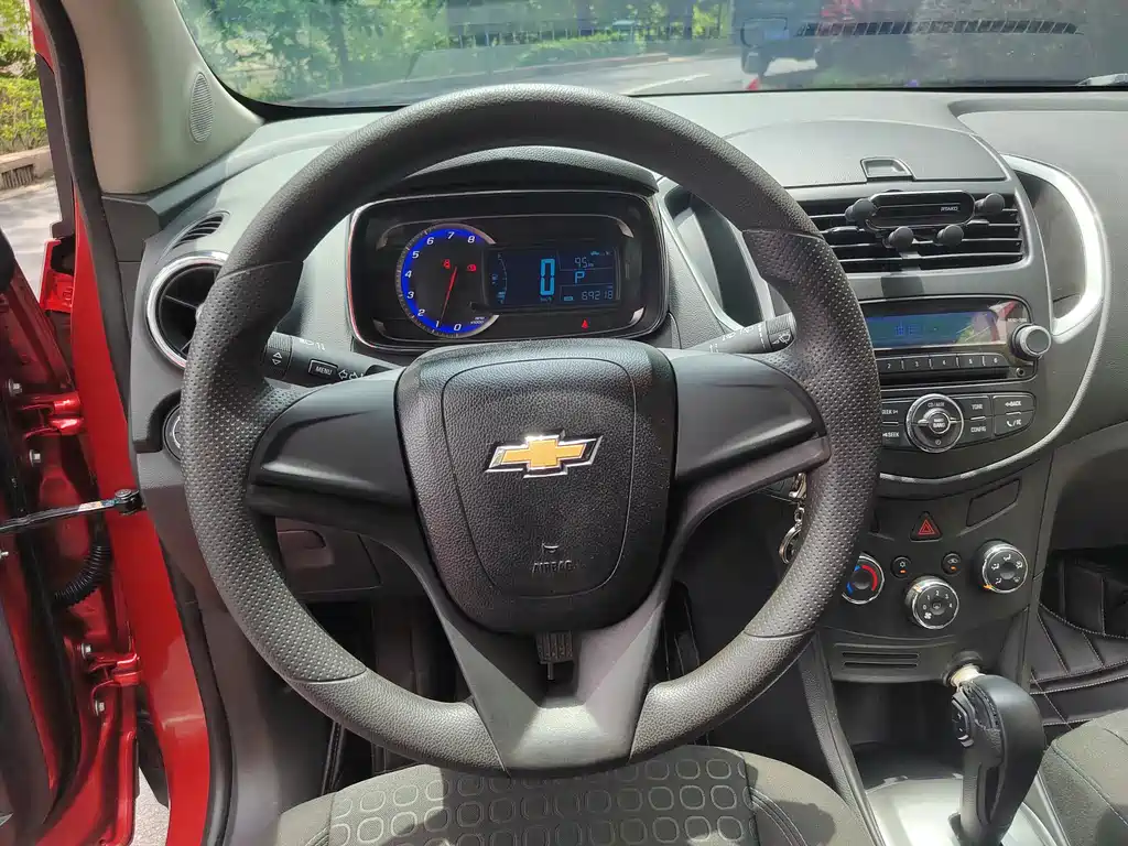Chevrolet Trax 2014 — фото 9