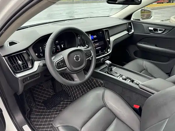 Volvo S60 2021