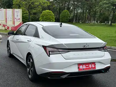 Hyundai Elantra 2022