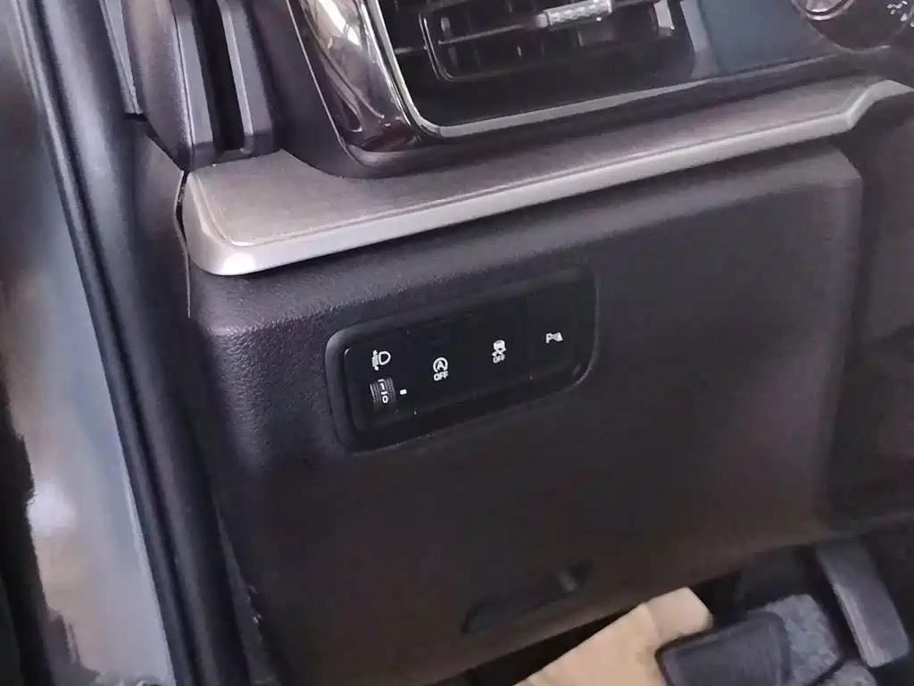 Hyundai Custin 2022 — фото 12