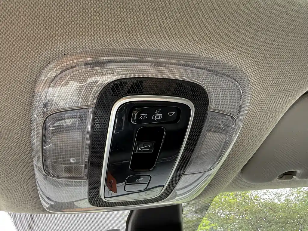 Hyundai Elantra 2022 — фото 27