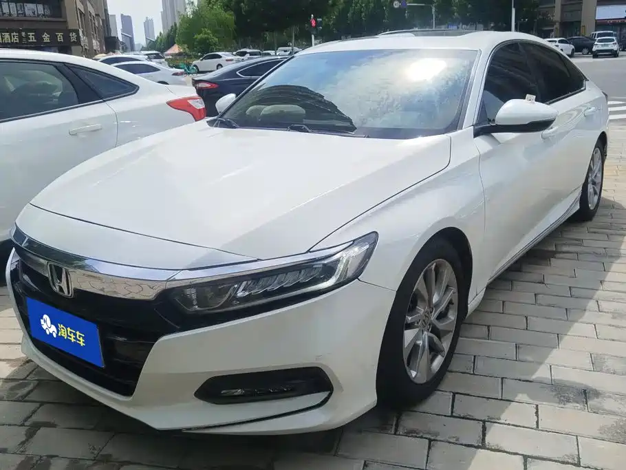 Honda Accord 2019 — фото 1