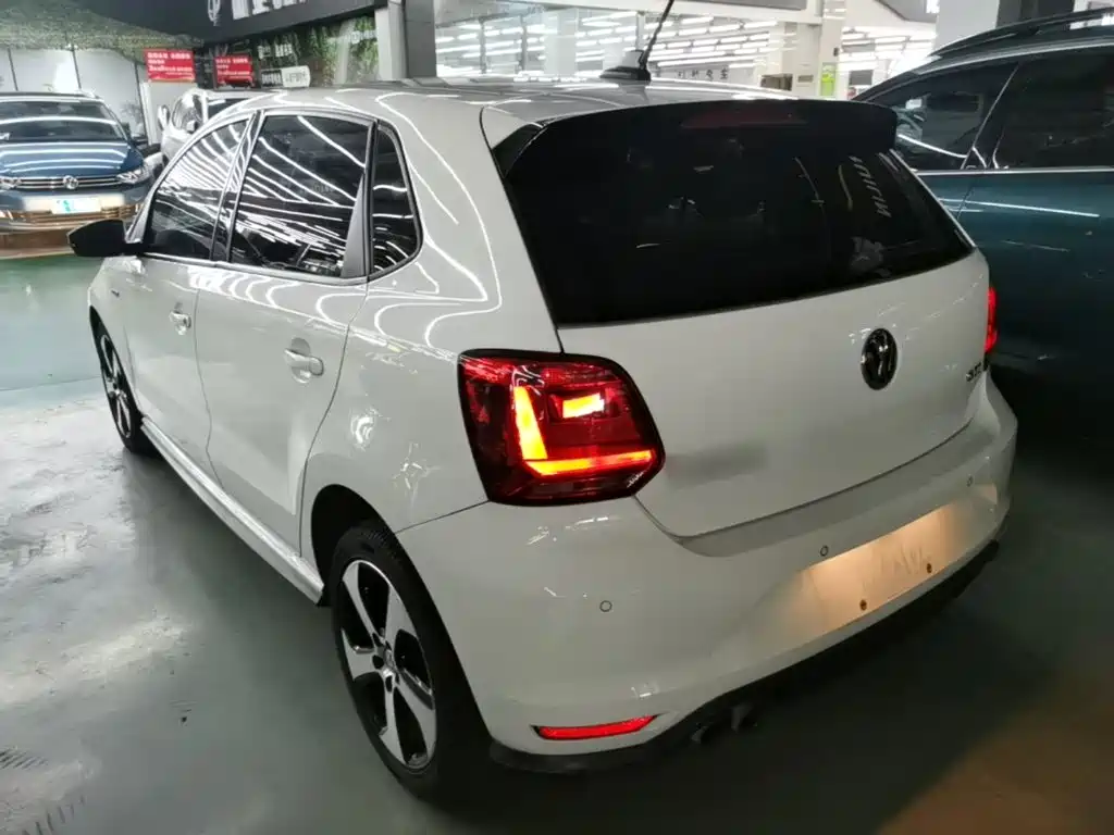 Volkswagen Polo 2016