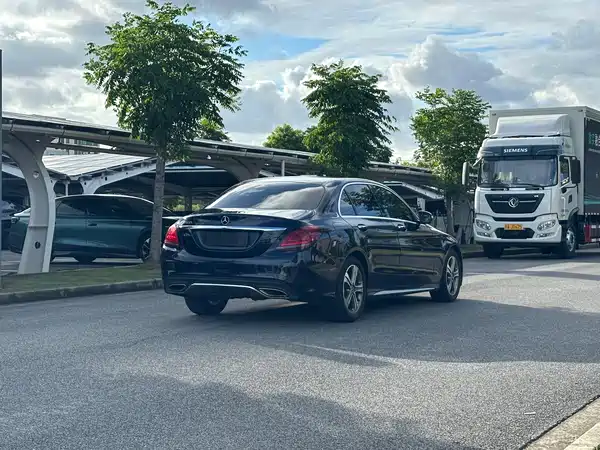 Mercedes-Benz C-Class 2018