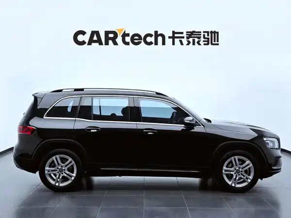 Mercedes-Benz GLB 2023