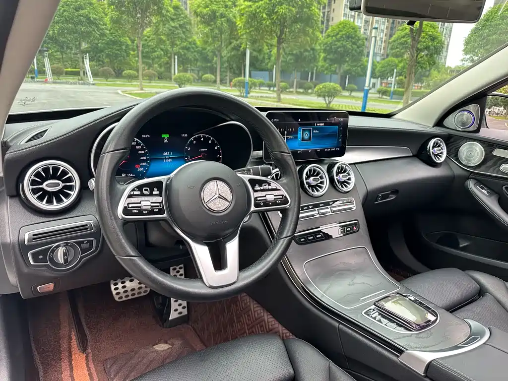 Mercedes-Benz C-Class 2019 — фото 15