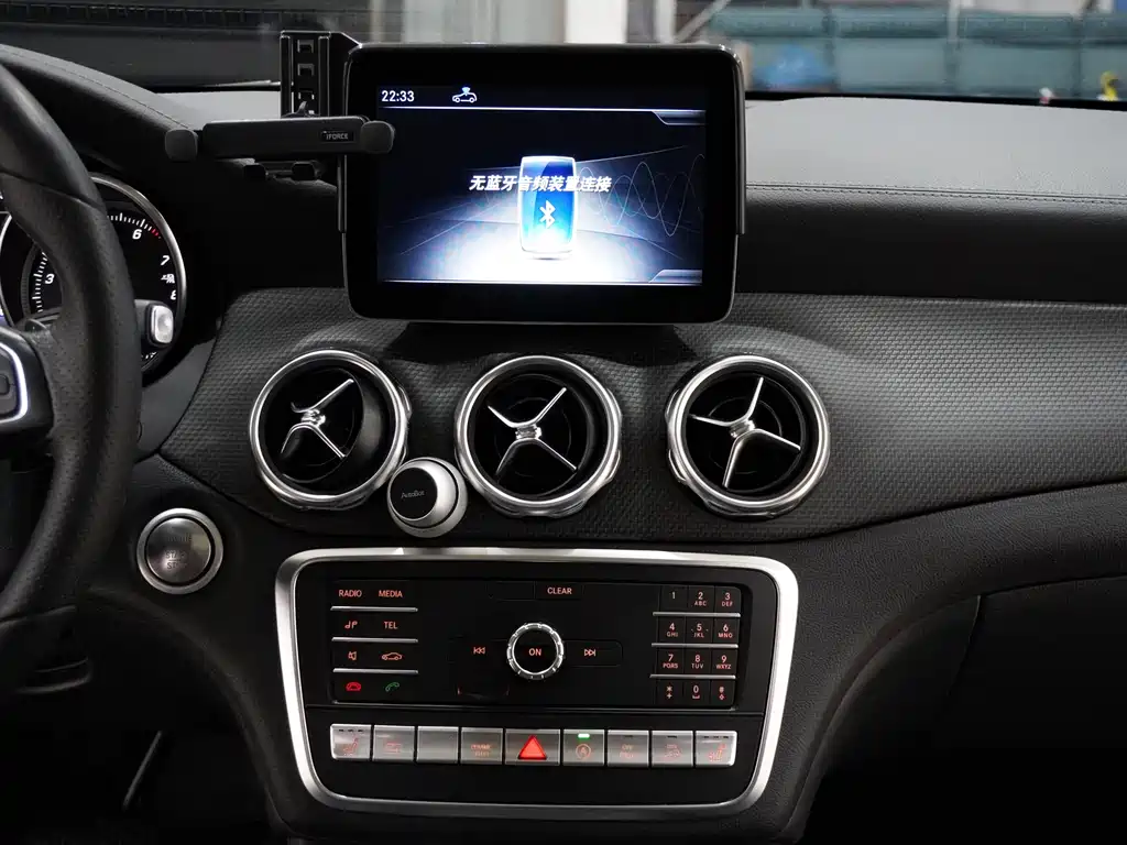 Mercedes-Benz GLA 2018 — фото 13