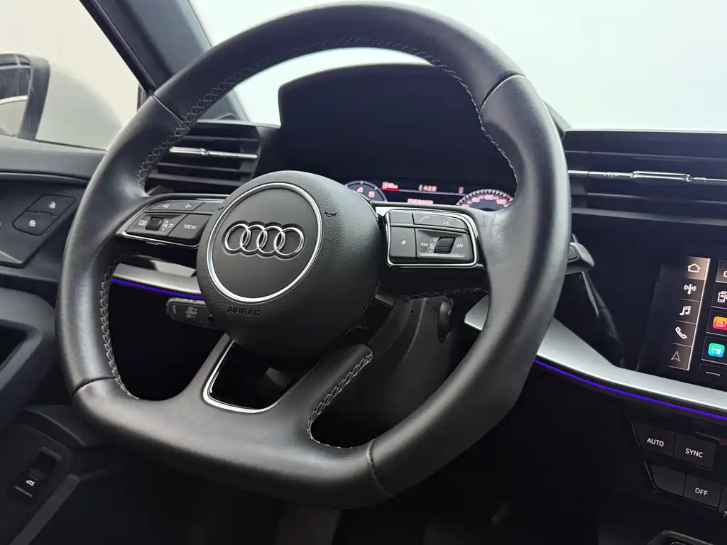 Audi A3 2023 — фото 12