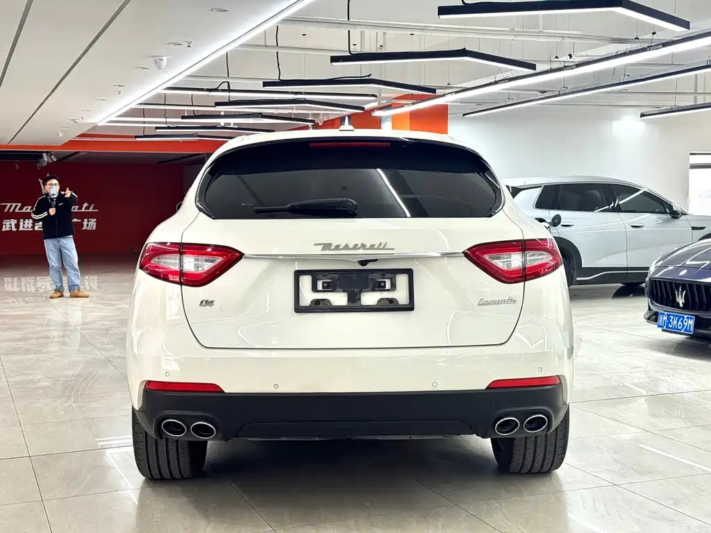Maserati Levante 2021 — фото 8