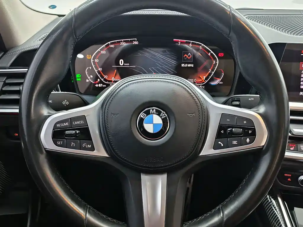 BMW 3 Series 2022 — фото 11