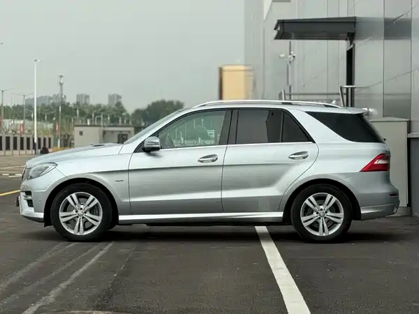 Mercedes-Benz M-Class 2012