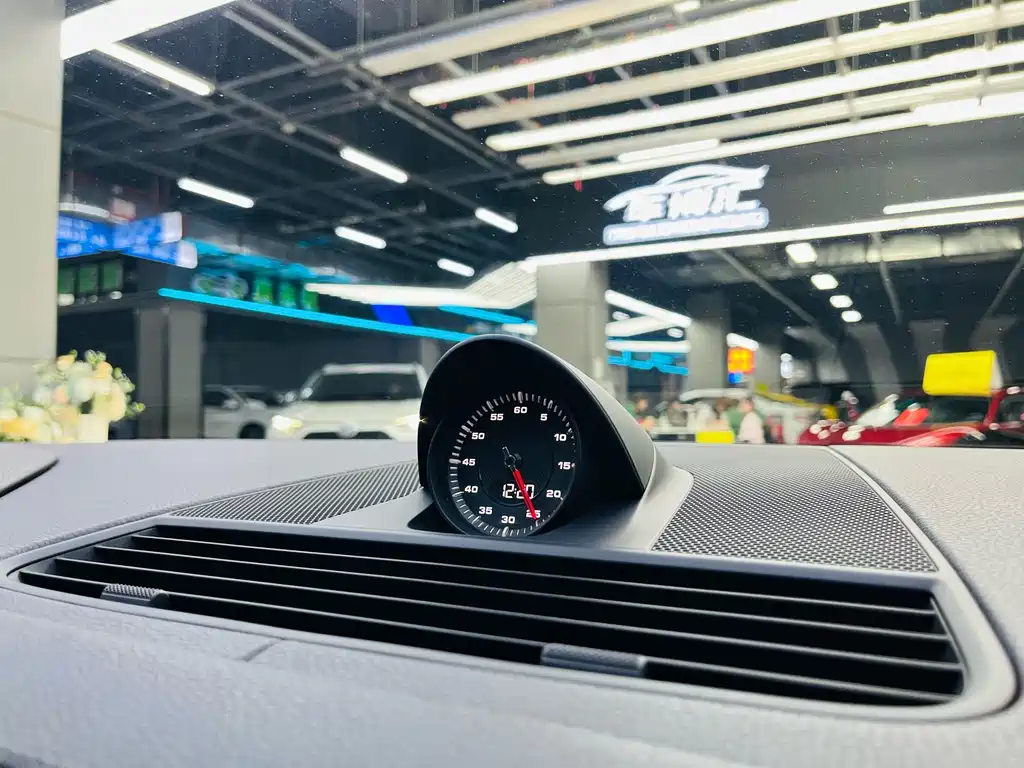 Porsche Panamera 2017 — фото 16