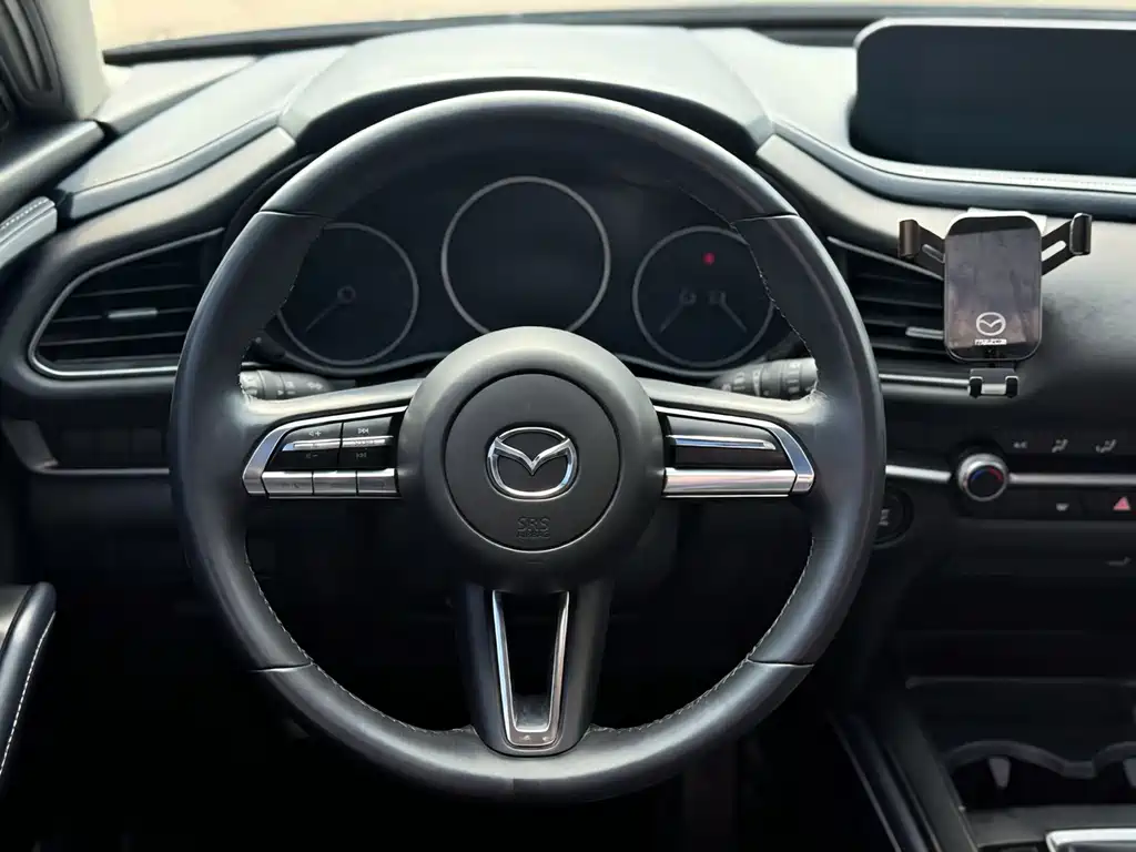 Mazda CX-30 2022 — фото 17