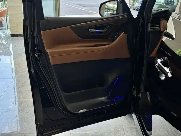 Toyota Alphard 2024