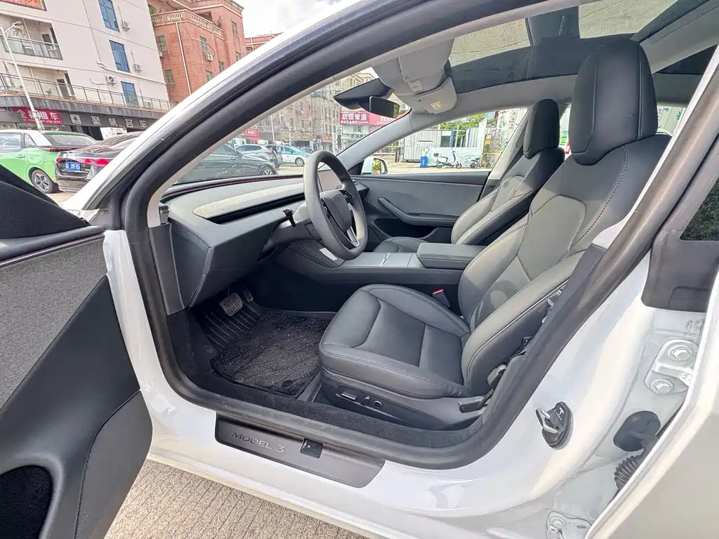 Tesla Model 3 2026