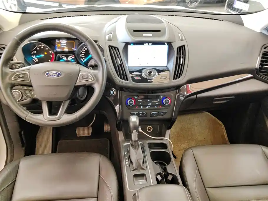 Ford Kuga 2017 — фото 12