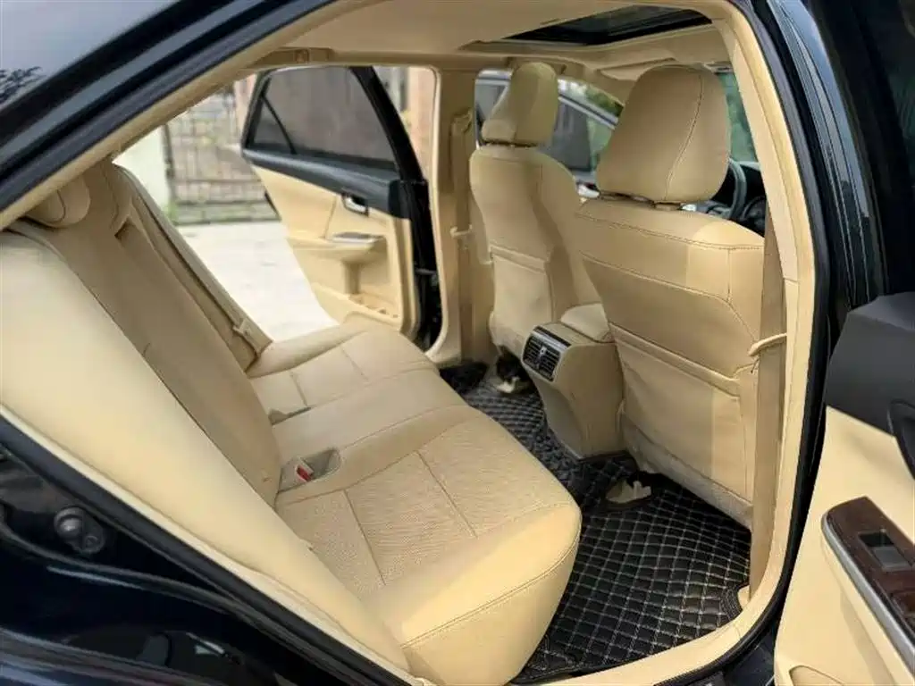 Toyota Camry 2015