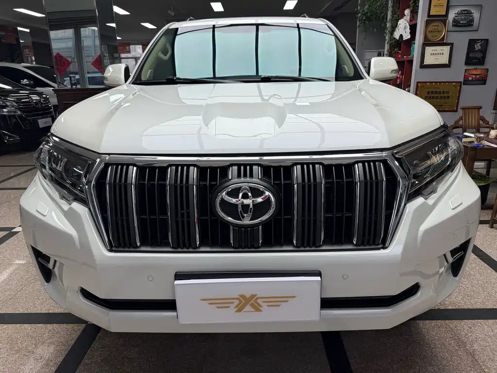 Toyota Prado 2020 — фото 2