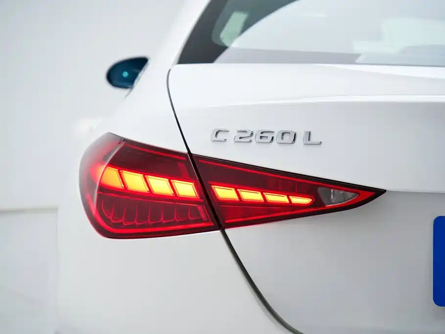 Mercedes-Benz C-Class 2023 — фото 34