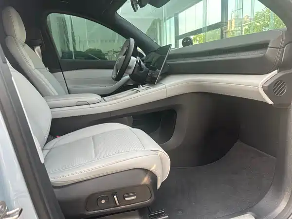 NIO ES6 2025