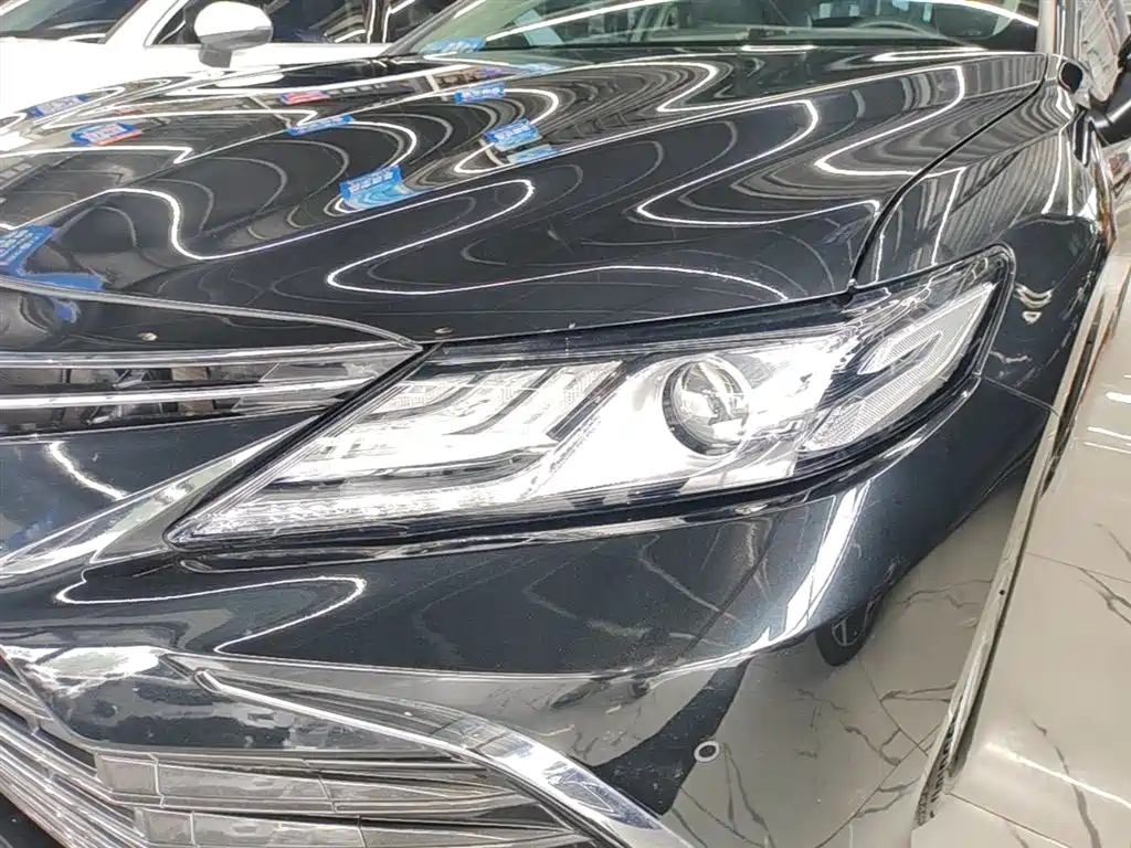 Toyota Camry 2023 — фото 24