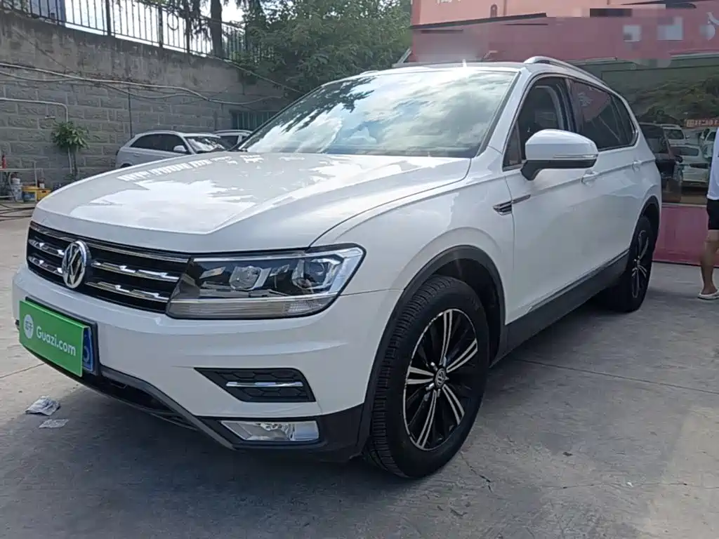 Volkswagen Tiguan L 2019 — фото 1