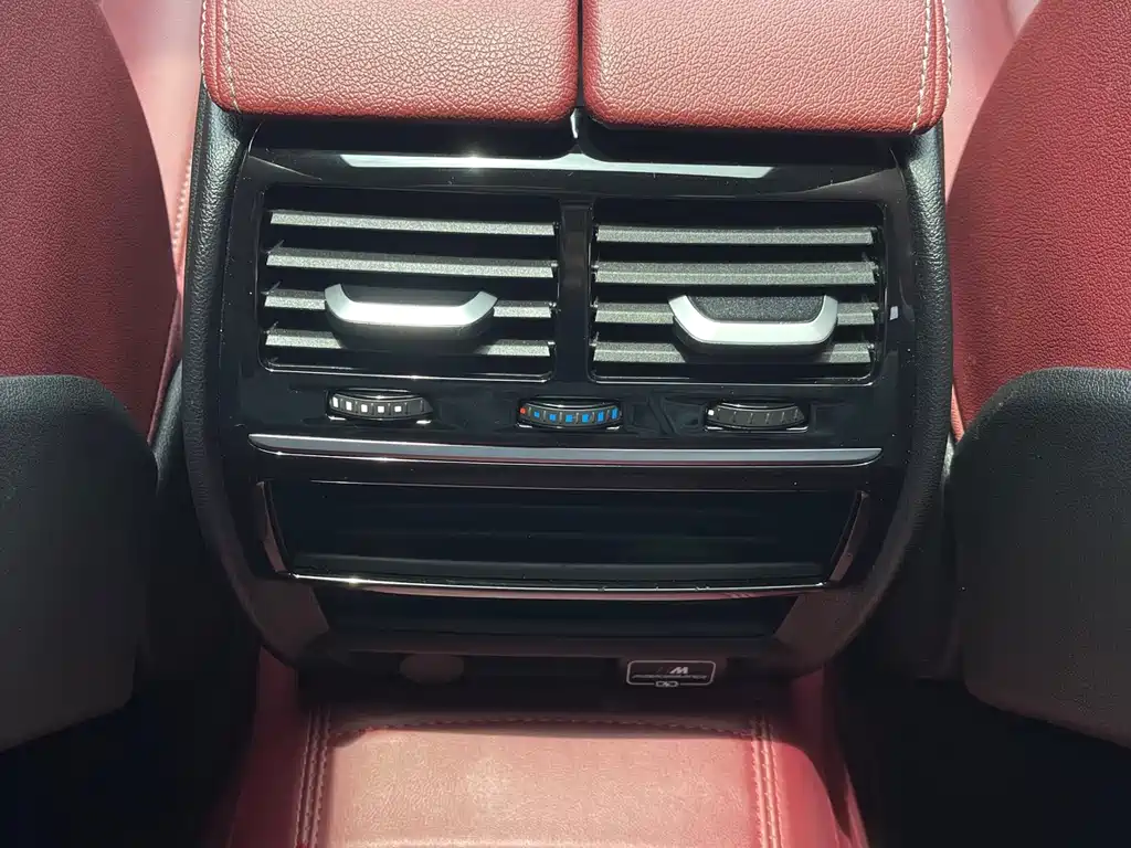 BMW 5 Series 2023 — фото 18