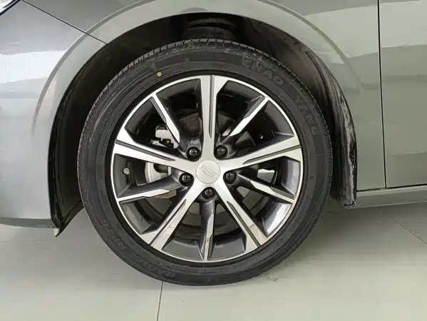 Geely Emgrand 2024