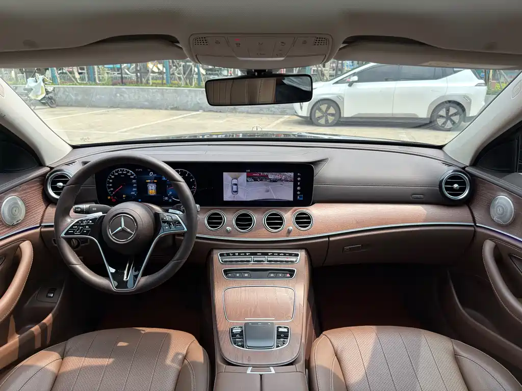 Mercedes-Benz E-Class 2023